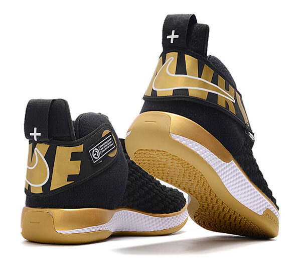 Nike Air Zoom UNVRS - فروشگاه تخصصی کتونی والیبال و بسکتبال